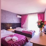 Voila Hotel 3*