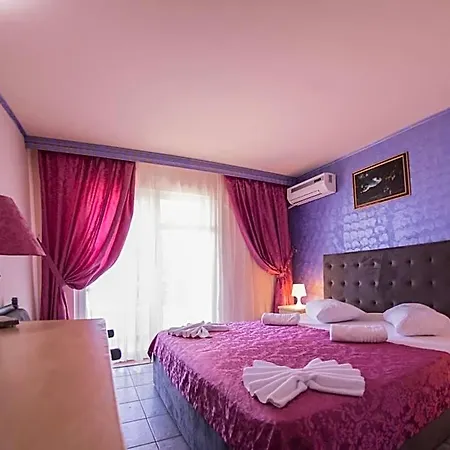 Voila Mamaia