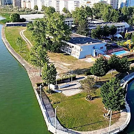 Voila Hotel Mamaia